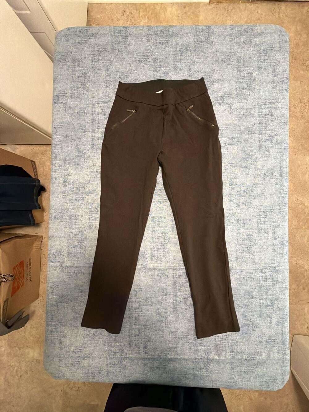 Carmen by Carmen Marc Valvo Women Brown Stretch Pants Zip Pockets Size M